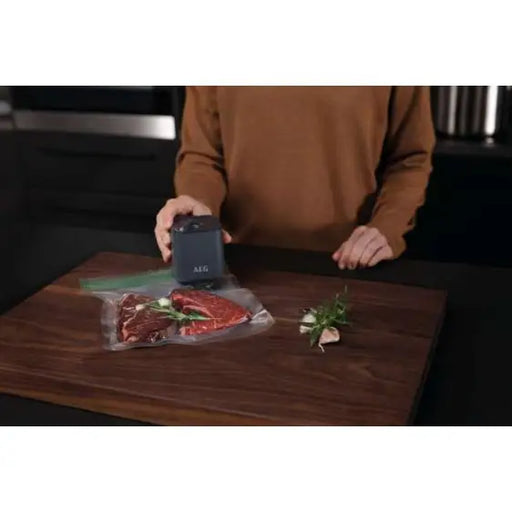 Vacuum bags AEG AVBR1 - Уреди за вакуумиране<<<Уреди за кухня<<<Малки електроуреди<<<TechnoMix&&&Уреди за