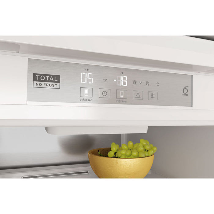 Whirlpool WHC20 T573 P built-in refrigerator