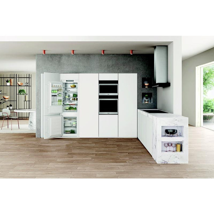 Built-in refrigerator with freezer Whirlpool WHC18 T574 P , 250 l, C , No Frost