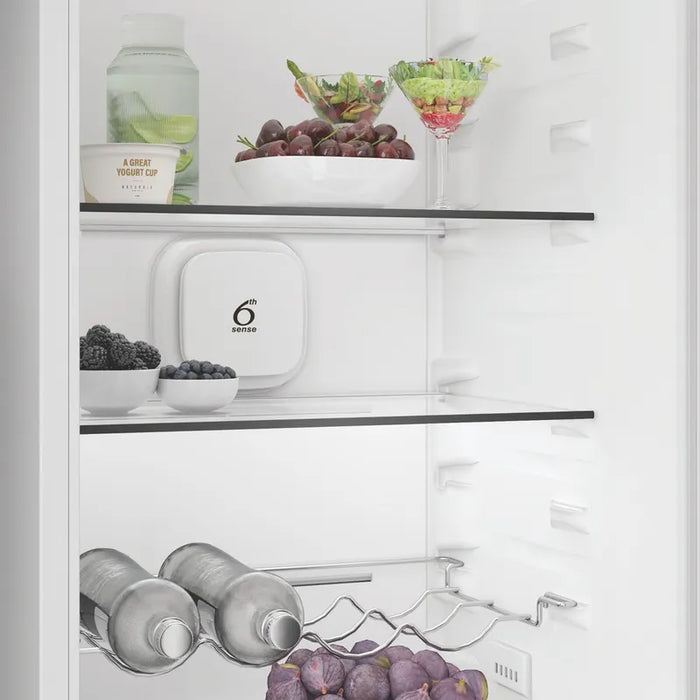 Built-in refrigerator WHIRLPOOL WHK2 5322 B4E, 300 l, 6th SENSE, 193.5 cm