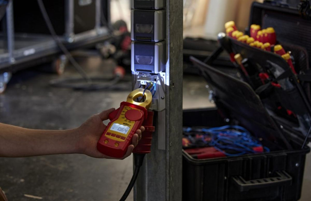 CLAMP AMPERE UP TO 1000V AC CAT IV WIHA
