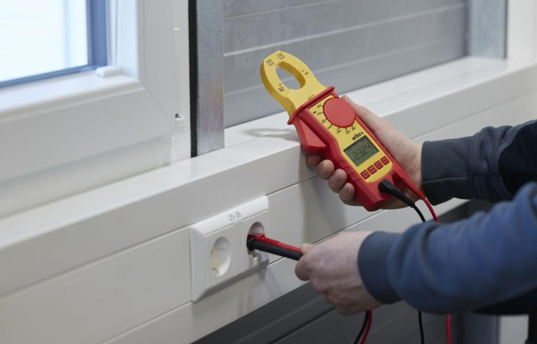 CLAMP AMPERE UP TO 1000V AC CAT IV WIHA