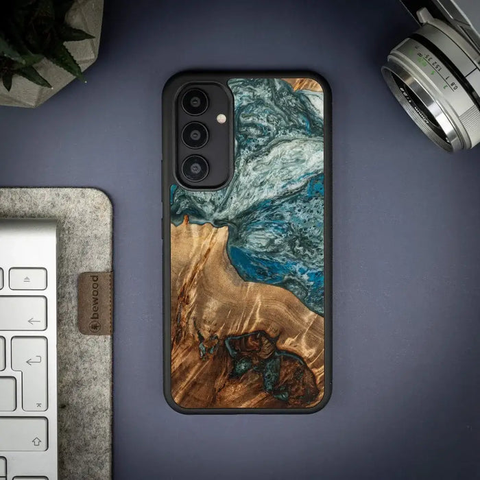 Wood and resin case for Samsung Galaxy A54 5G Bewood Unique Planet Earth - blue-green - Cell phone cases