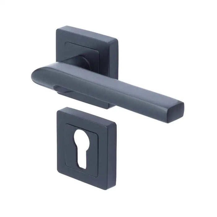 YALE SIENA DOOR HANDLE - Обков за врати<<<Обков<<<Мебели и интериор<<<Praktiker&&&Обков за врати<<<Врати и