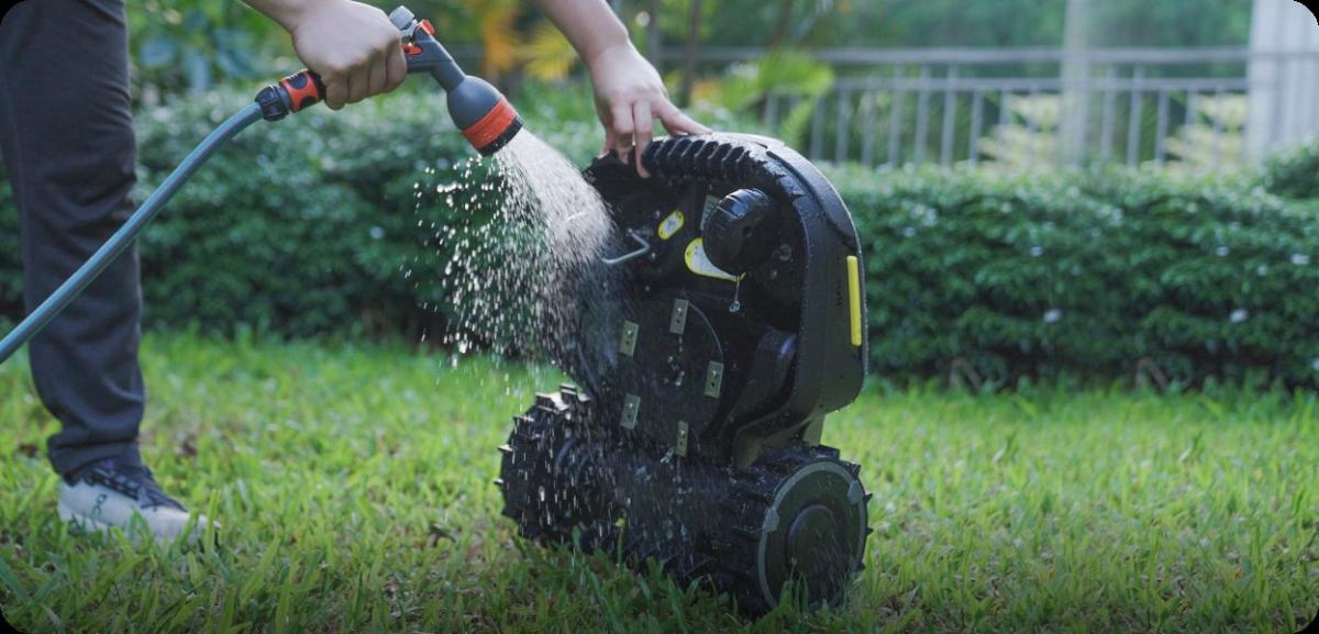 CORDLESS ROBOT MOWER YUKA MINI 800